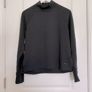 Under Armour Loose Fit Mock Neck Pullover sz M